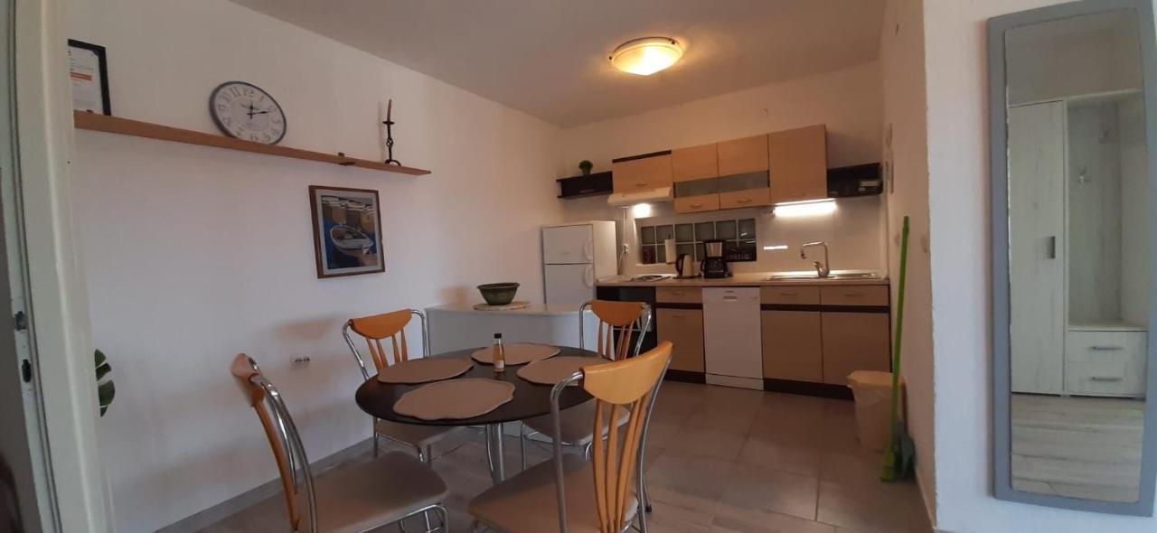 Apartment Mezaroca Rogoznica  Kültér fotó